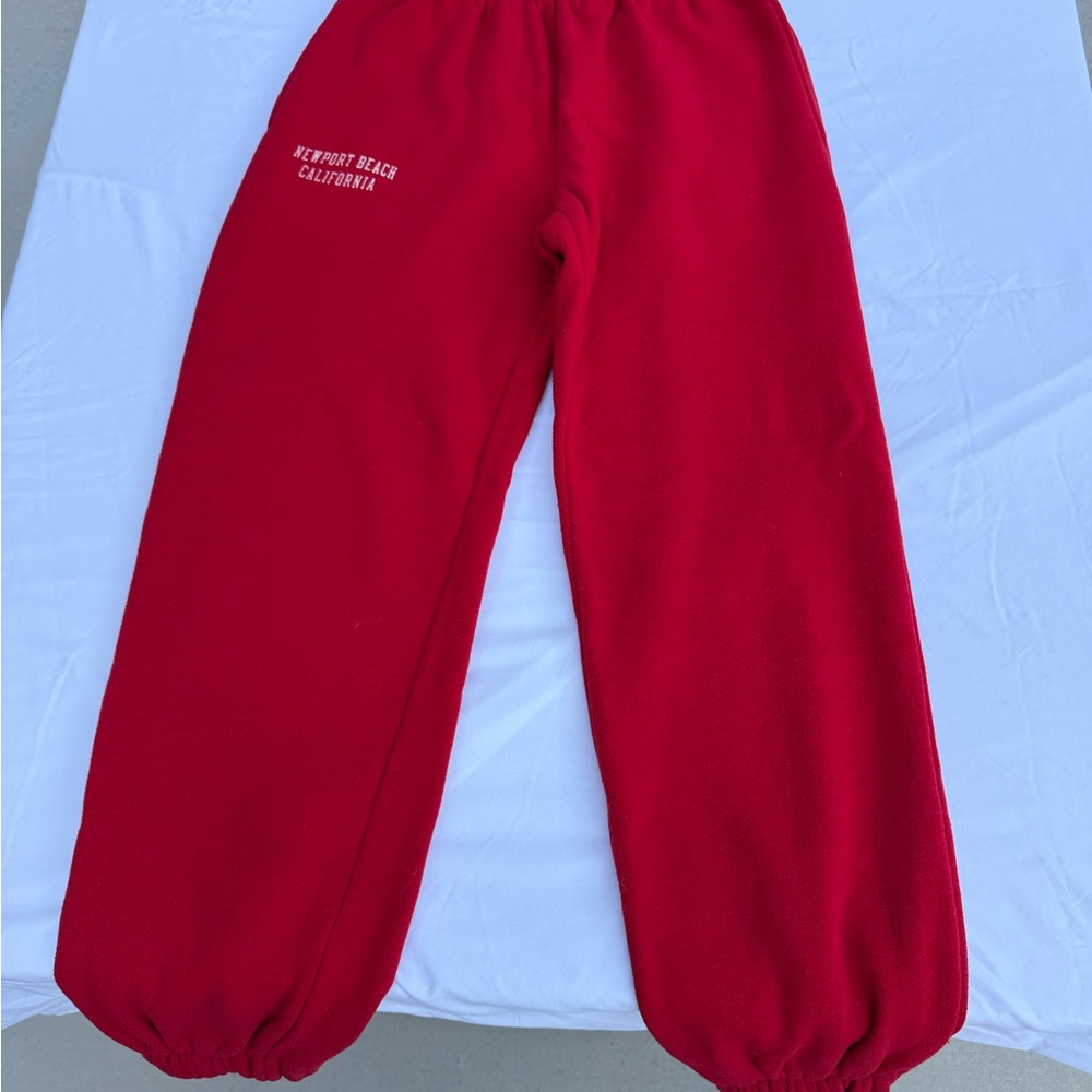 Brandy Melville Women’s Newport Beach California Red Cuffed Sweatpants